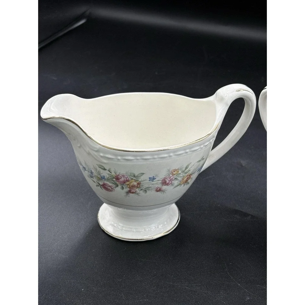 Homer Laughlin Eggshell Georgian Creamer & Sugar Bowl w/Lid-Gold Trim EUC